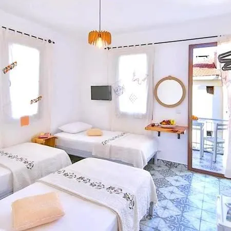 Dantel Butik Ev Gazde/Camere de închiriat
